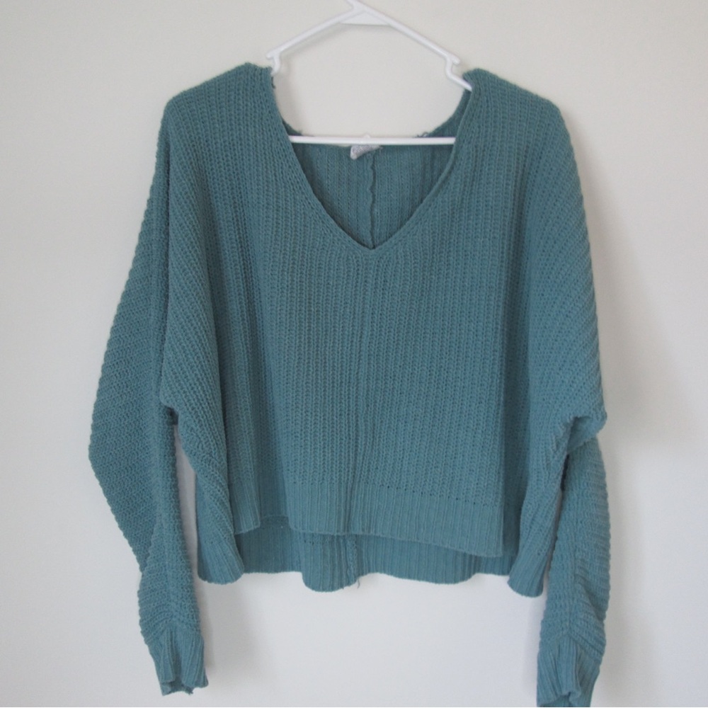 Navy turquoise knit v-neck sweater with off the shoulder look! #cozy